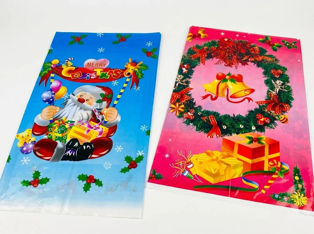 MANTEL NAVIDEÑO DE PLASTICO GENERICO
